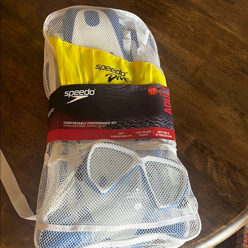 Speedo Blue and White Snorkel Set New! Unisex swim gear.